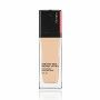 Base de maquillage liquide Synchro Skin Radiant Lifting Shiseido 220 (30 ml) de Shiseido, Fonds de teint - Réf : S4509701, Pr...
