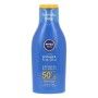 Leche Solar Sun Protege & Hidrata Nivea 50 (100 ml) de Nivea, Limpadores faciais - Ref: S0583968, Precio: 9,53 €, Descuento: %