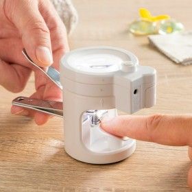 Corta-unhas com Luz LED, Lupa e Lima Clail InnovaGoods de InnovaGoods, Corta-unhas - Ref: V0103840, Preço: €12.69, Desconto: %
